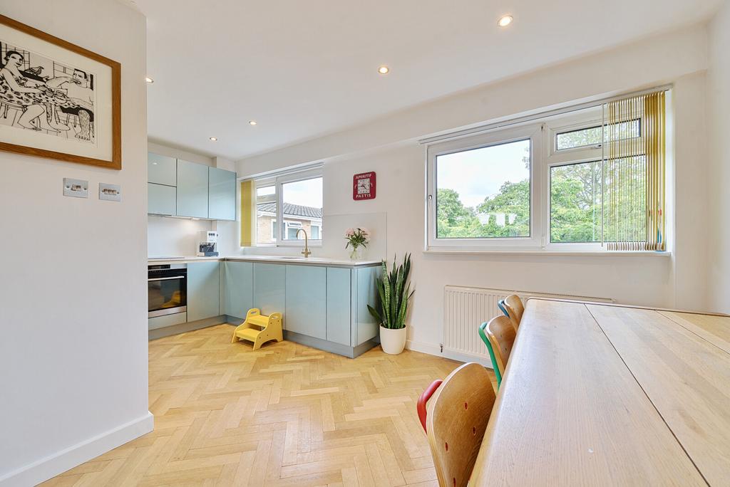 Kitchen/Dining Area