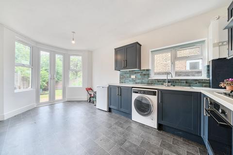 2 bedroom flat to rent, Drakefell Road, London, SE4