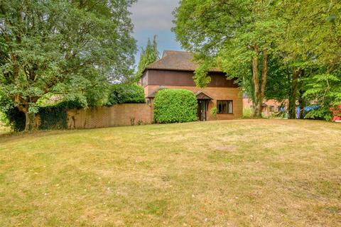 4 bedroom detached house for sale, Hazel Gardens, Sonning Common Reading RG4