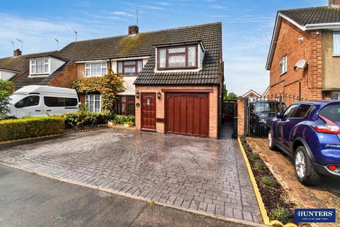4 bedroom semi-detached house for sale, Northumberland Road, Wigston