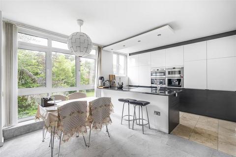 Admirals Walk, West Cliff Road, Bournemouth