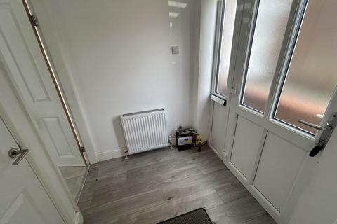 2 bedroom end of terrace house for sale, Hampshire Road, Oldham