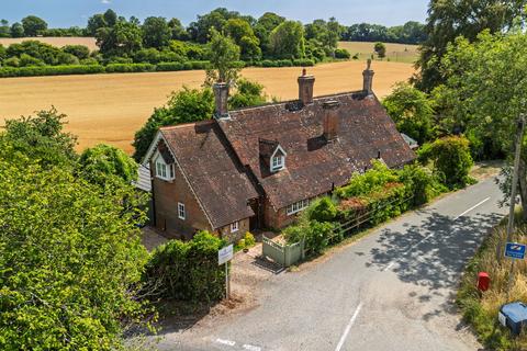 3 bedroom cottage for sale, Lane End Cottage, Lane End, Longwood, Winchester