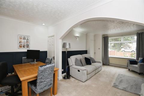 2 bedroom terraced house for sale, Wold Road, Hull