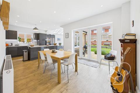 36 Aubrey Close, Earls Colne, Colchester, CO6 2FG