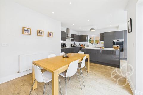 36 Aubrey Close, Earls Colne, Colchester, CO6 2FG