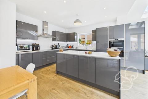 36 Aubrey Close, Earls Colne, Colchester, CO6 2FG