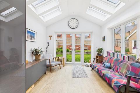 36 Aubrey Close, Earls Colne, Colchester, CO6 2FG