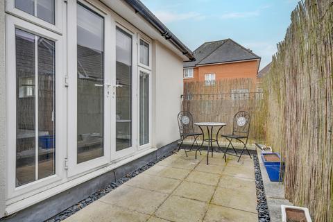 28 Lambourne Chase, Chelmsford, CM2 9FF