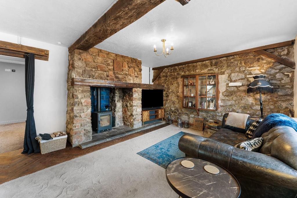 6 - sitting room.jpg