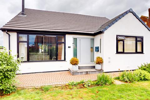 3 bedroom detached bungalow for sale, Holly Avenue, Cookridge, West Yorkshire