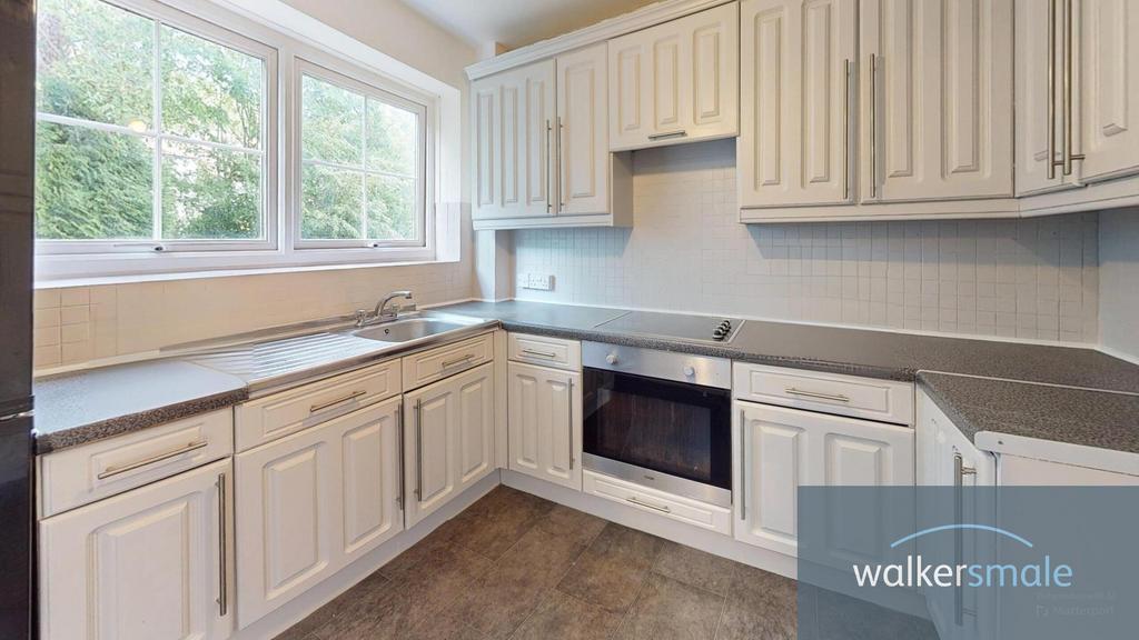 24-Hoyle-Court-Avenue-Kitchen-Defurnished