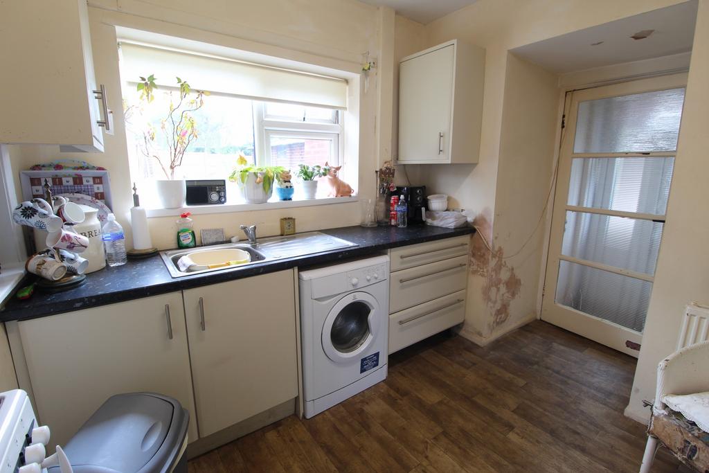 R Kitchen.jpg