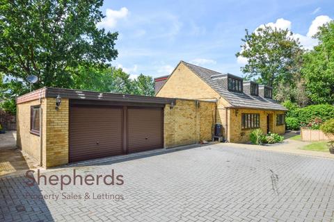 undefined, Warwick Drive, Cheshunt EN8