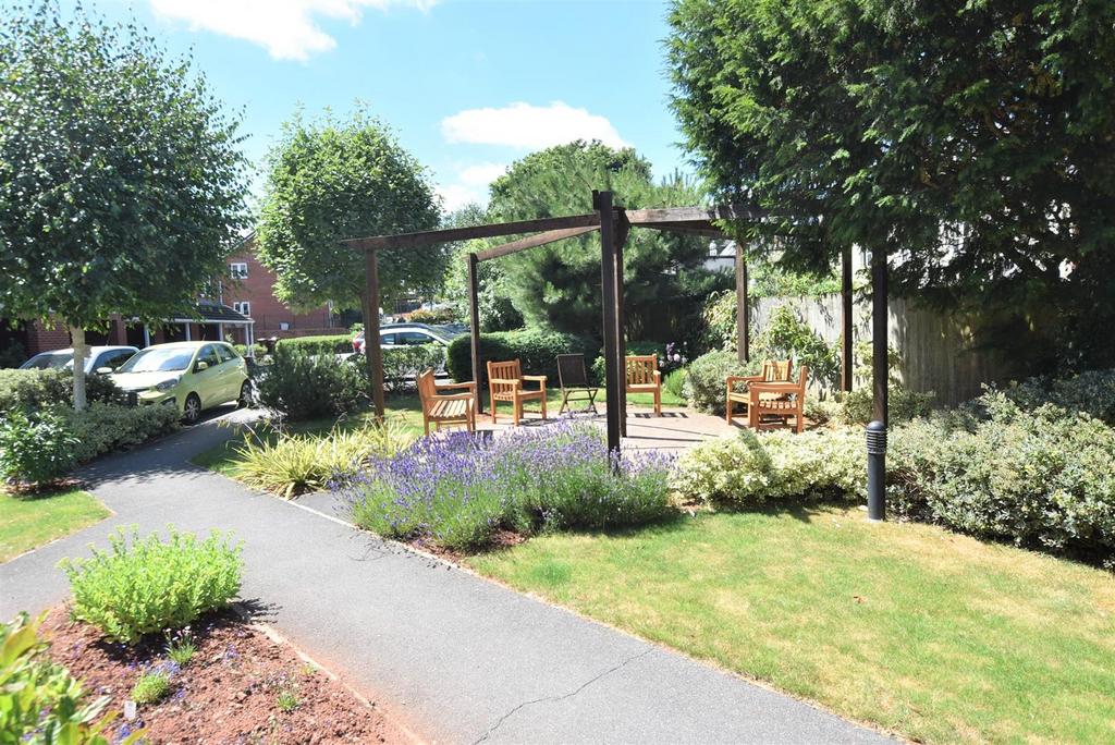 Communal Grounds
