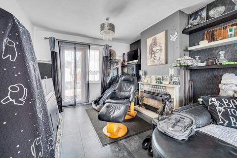 undefined, Waye Avenue, Hounslow TW5