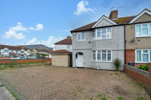 3 bedroom semi-detached house for sale, Waye Avenue, Hounslow TW5
