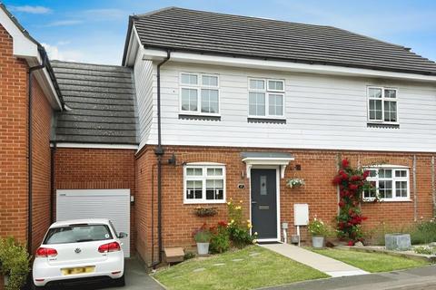 3 bedroom terraced house for sale, Gravelly Field, Singleton