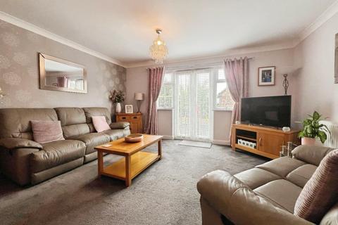 3 bedroom terraced house for sale, Gravelly Field, Singleton