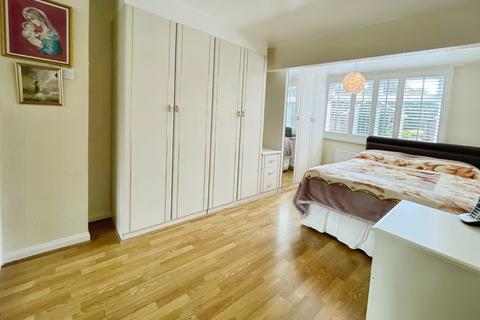 2 bedroom bungalow for sale, Haymans Close, Liverpool L12