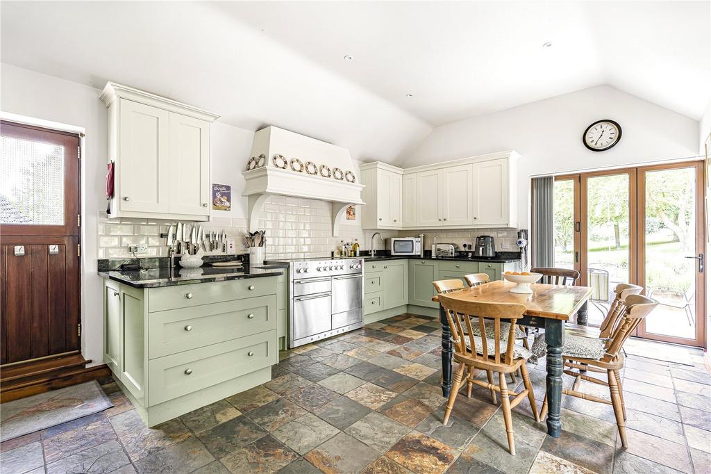 Kitchen/Breakfast