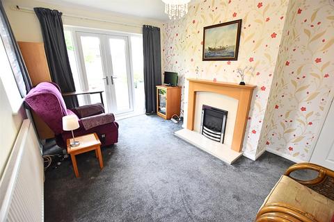 7 Coniston Avenue, Grimsby, DN33 3EE