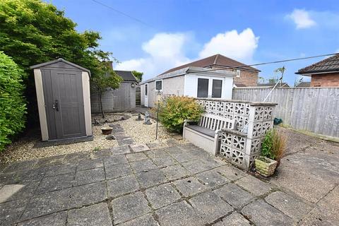 7 Coniston Avenue, Grimsby, DN33 3EE