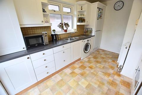 7 Coniston Avenue, Grimsby, DN33 3EE