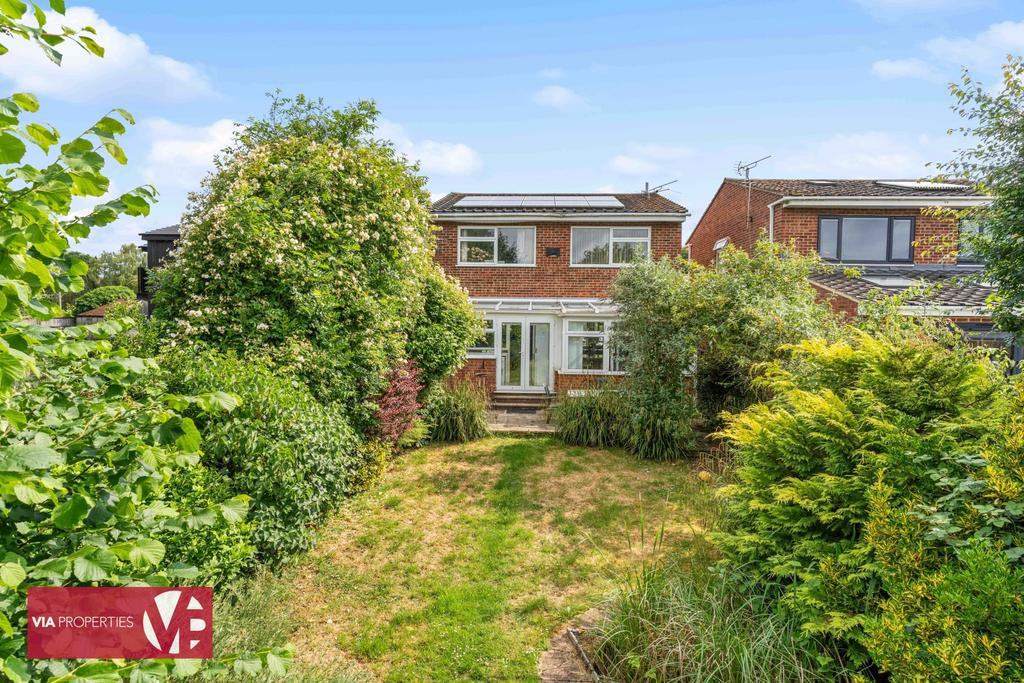 153a Old Nazeing Road Broxbourne EN10 6 QU via...
