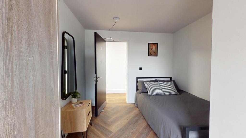 A bright and modern bathroom featuring stylish ...