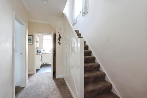 3 Barnfield Close, Sheffield, S10 5TF