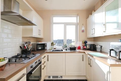 3 Barnfield Close, Sheffield, S10 5TF