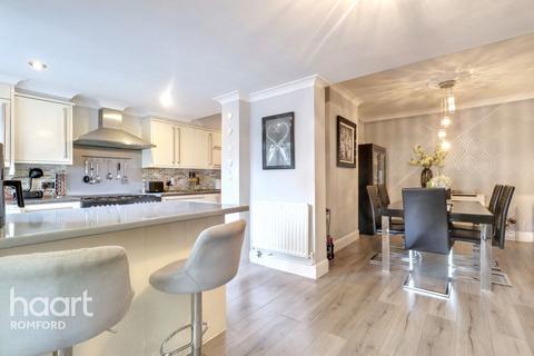 167 Mawney Road, Romford, RM7 8BX