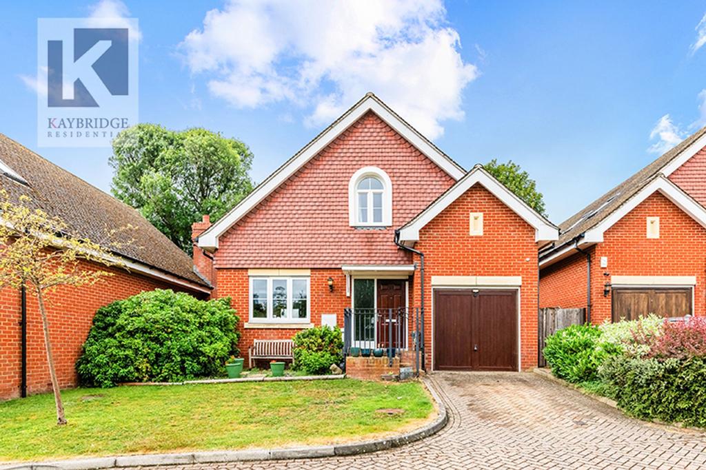 Bankside, Epsom - KT17 3 AR