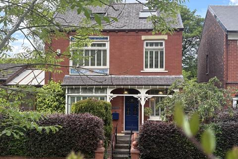 4 bedroom detached house for sale, Dogford Road, Royton
