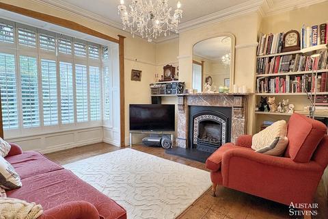 4 bedroom detached house for sale, Dogford Road, Royton