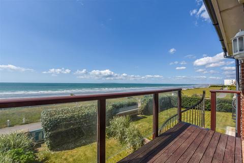 Old Barn Court, Barn Walk, East Wittering, Chichester