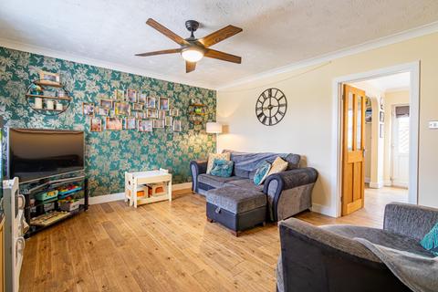 3 bedroom terraced house for sale, Back Road, Pentney