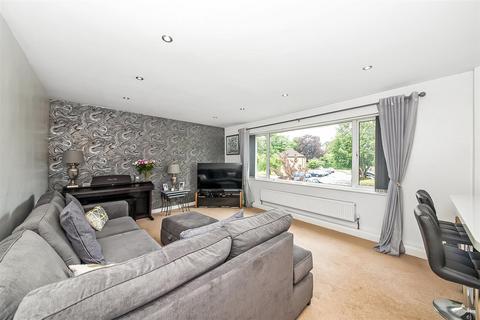14 Furrows Place, Caterham, CR3 5EH