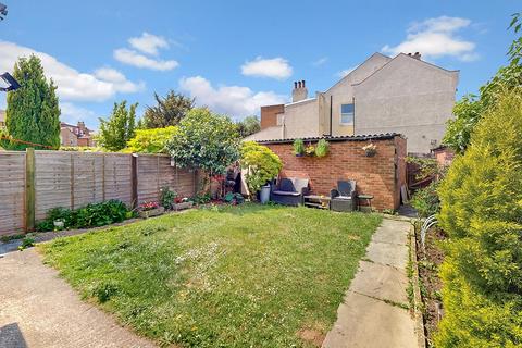 4 bedroom apartment for sale, Welldon Crescent, Harrow, HA1