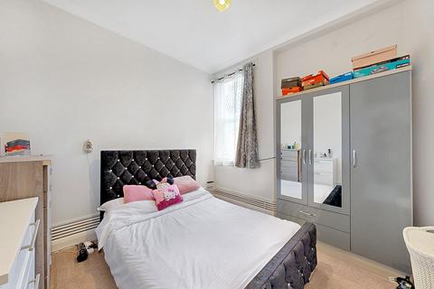 4 bedroom apartment for sale, Welldon Crescent, Harrow, HA1