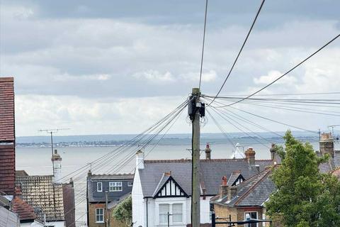 2 bedroom apartment for sale, Leigh on Sea SS9