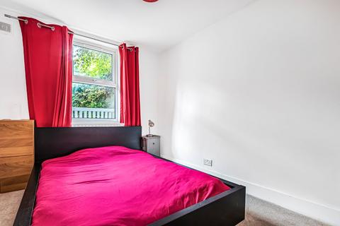 1 bedroom flat to rent, Friary Road, London, SE15