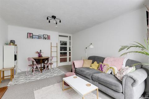 8, Chester House Redcliffe Road, Nottingham, NG3 5AW