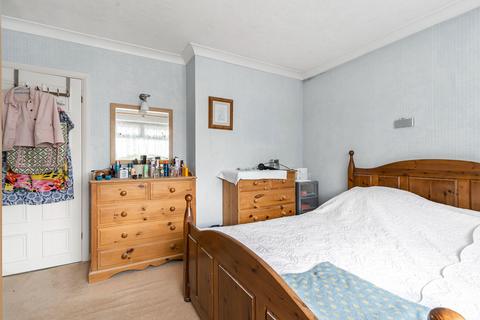 9 Rydons Wood Close, Coulsdon, CR5 1ST