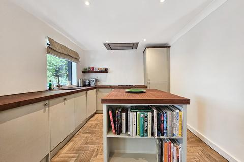 34 Dundee Close, Cambridge, CB4 1SH