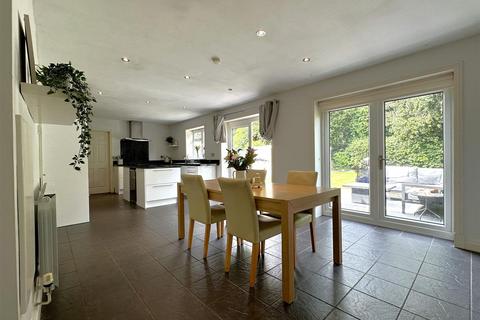 undefined, Floral Villas, Sutton-On-Trent, Newark