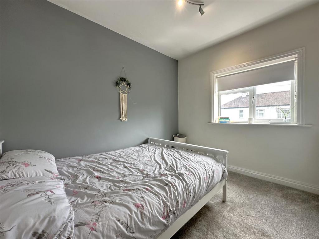 Fourth Bedroom 568