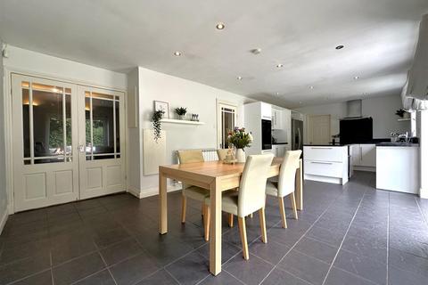 undefined, Floral Villas, Sutton-On-Trent, Newark