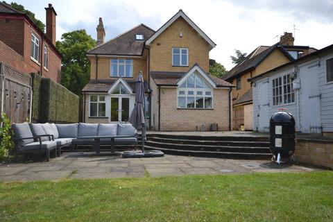 705 Beverley Road, Hull, HU6 7JN